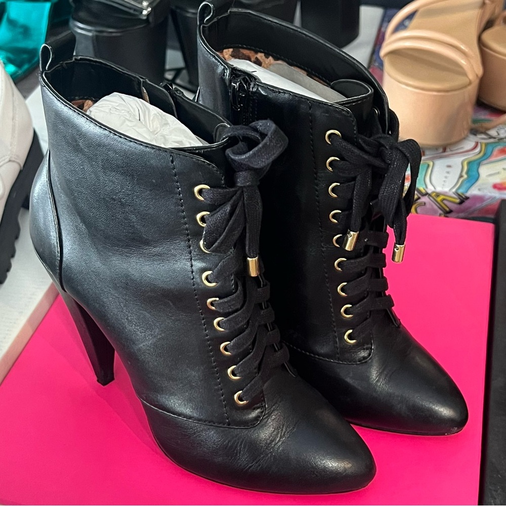 Betsy Johnson Black Heel Booties 5.5